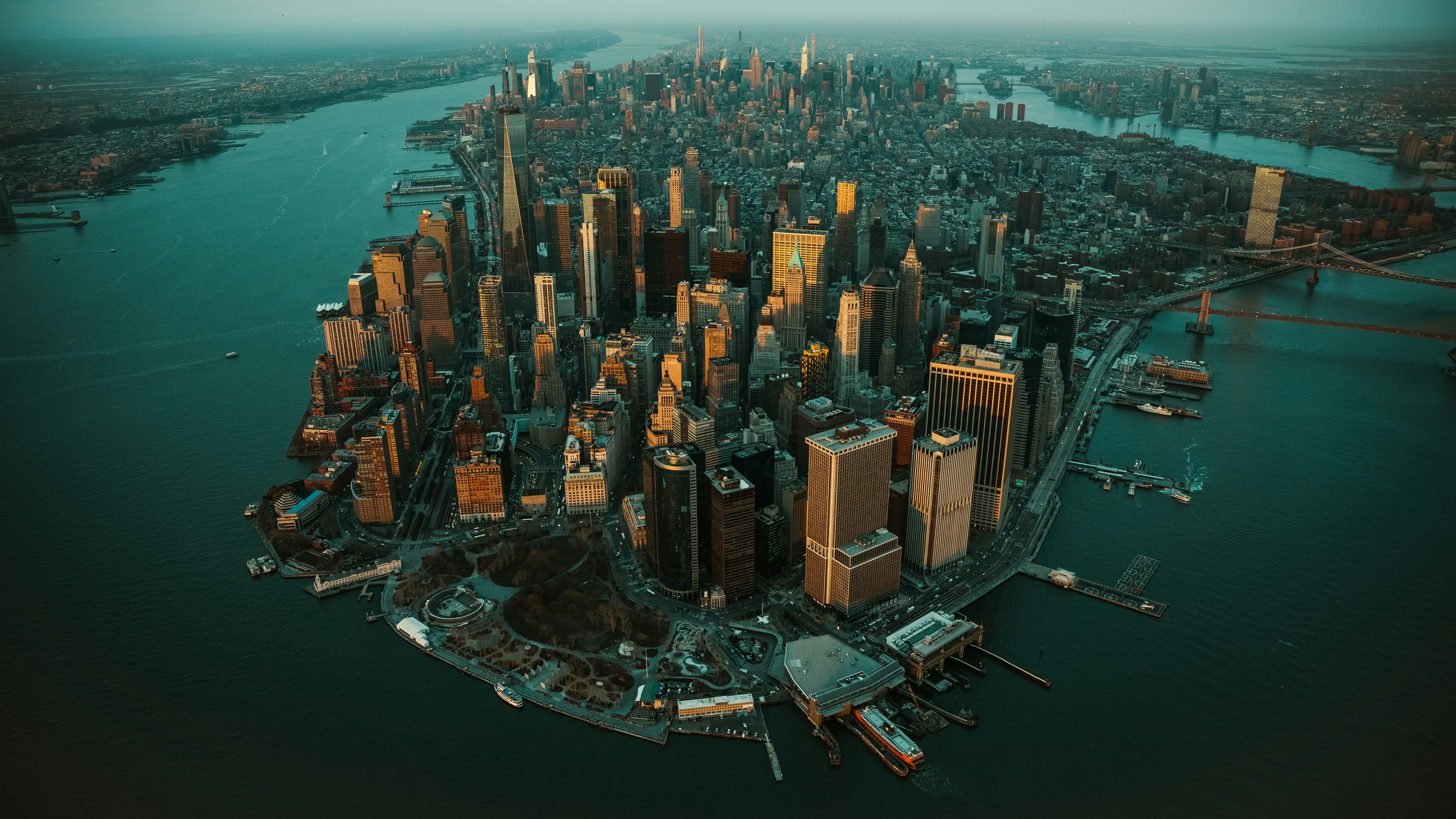 Downtown Manhattan skyline from the waterfront
